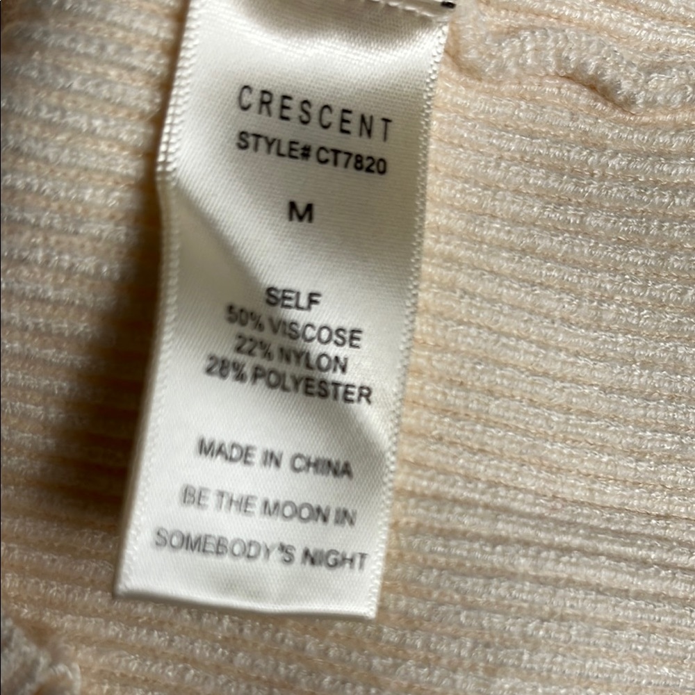 Crescent Cream Ribbed Turtleneck - Picture 3 of 3